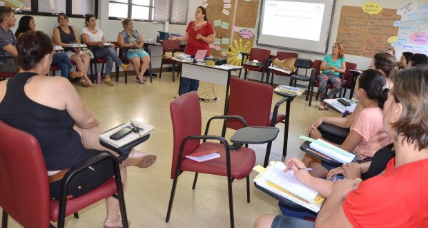 Professores e diretores das escolas participaram da capacitação - Valdir Silva