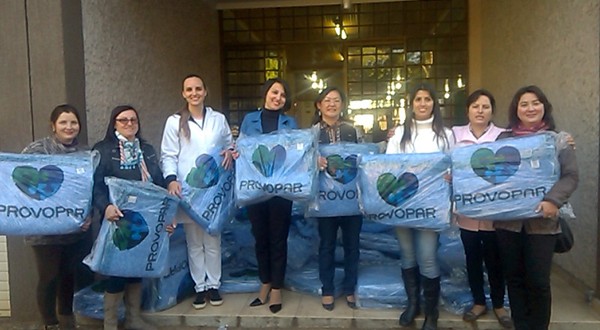 Doação de 30 cobertores através da Provopar Estadual, juntamente com a Secretaria de Assistência Social e o Provopar Ubiratanense, Makie Omori Duarte
