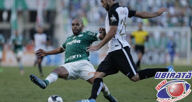 Alecsandro foi flagrado no jogo contra o Corinthians, pelo Paulista (Foto: Leandro Martins/Framephoto/Estadão Conteúdo)