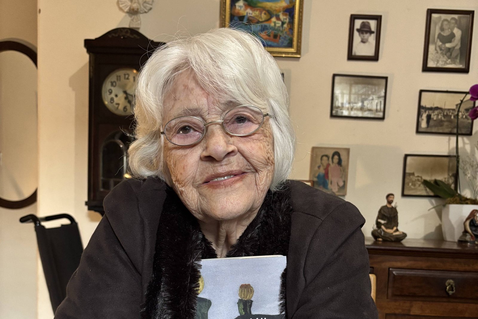 Adélia Prado é internada após sofrer queda em sua casa - 26/01/2026 - Ilustrada
