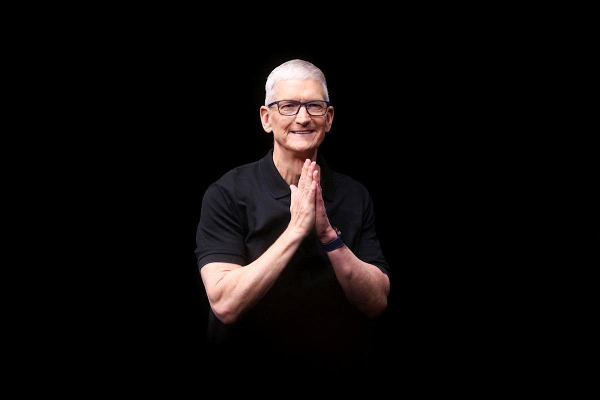 Apple’s first quarter earnings will focus on iPhone sales, AI outlook
