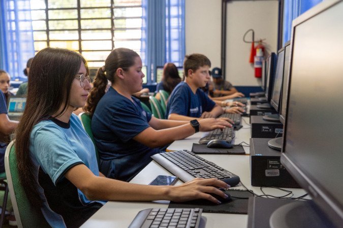 Aprova Paraná Universidades abre nesta quinta as inscrições para os classificados
