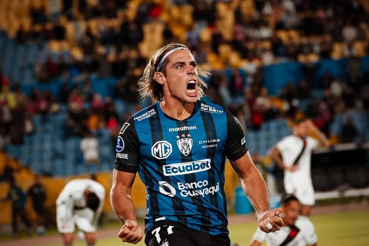 Atacante argentino Claudio Spinelli, do Independiente del Valle, é oferecido ao Vasco e está sendo analisado