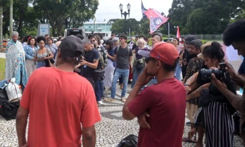 Ato contra internação involuntária em Curitiba tem Sine Móvel e repercussão nas redes
