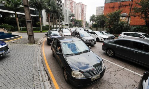 Com mega desconto, pagamento à vista do IPVA dispara no Paraná