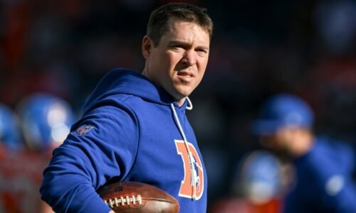 Dallas Cowboys Discussion: Jim Leonhard, Broncos wait out game