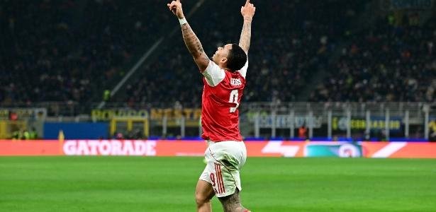 Gabriel Jesus, do Arsenal, comemora gol contra a Inter de Milãpo, pela Liga dos Campeões