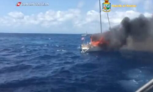 Esplosione imbarcazione migranti a Praialonga: ribaltata la condanna di primo grado, assolti i due finanzieri