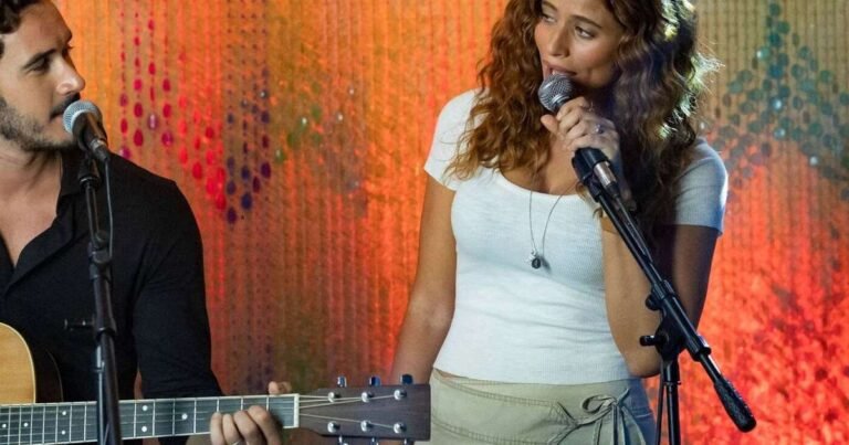 Isadora Cruz canta de verdade em 'Coração Acelerado'? Atriz acaba com mistério de quem é a voz de Agrado na novela das sete da Globo