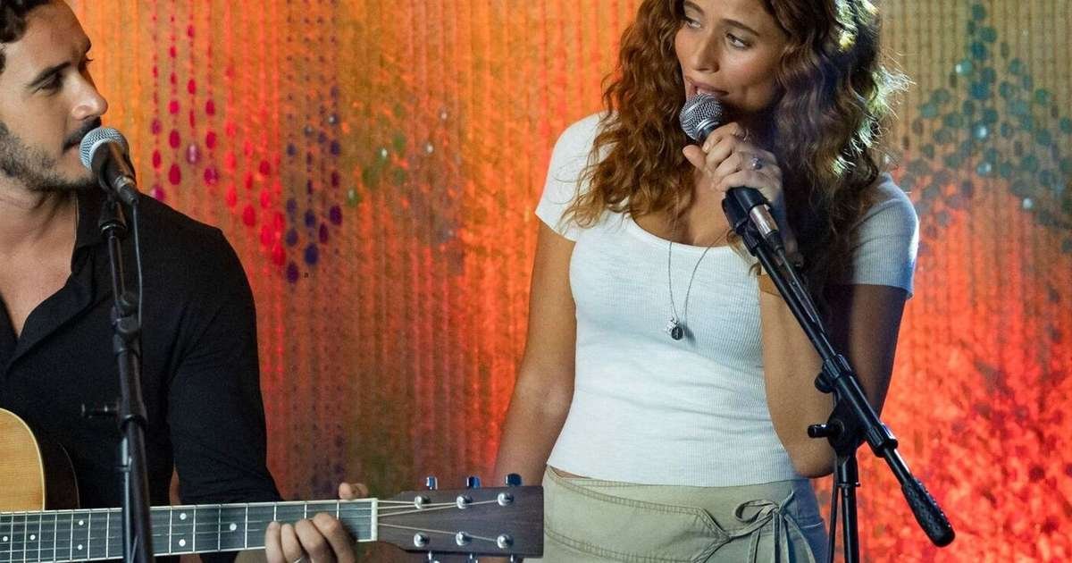 Isadora Cruz canta de verdade em 'Coração Acelerado'? Atriz acaba com mistério de quem é a voz de Agrado na novela das sete da Globo