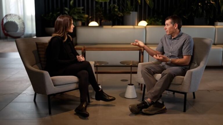 Live updates: Alex Honnold to free solo climb Taipei 101 skyscraper