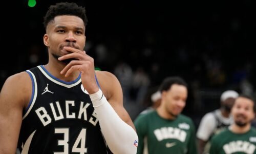 NBA trade deadline: What should the Bucks do with Giannis?