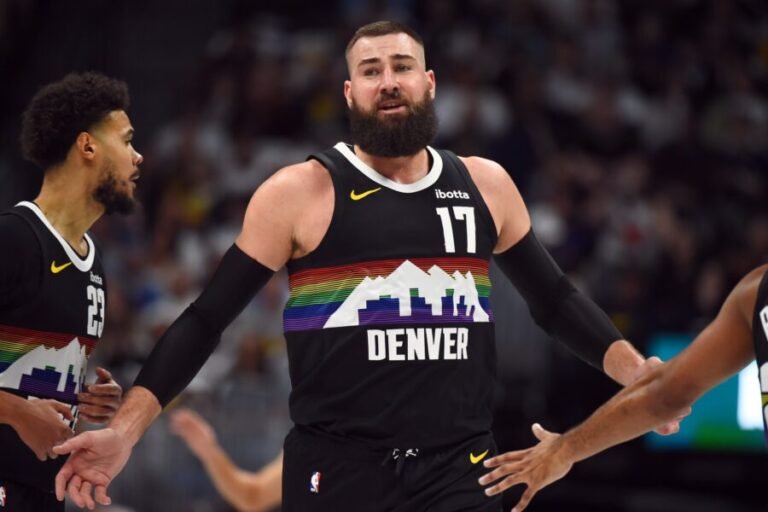 Northwest Notes: Valanciunas, Wolves, Markkanen, Thunder