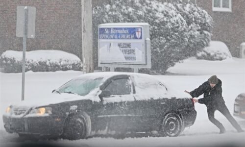 What’s open and closed during Pittsburgh snowstorm?