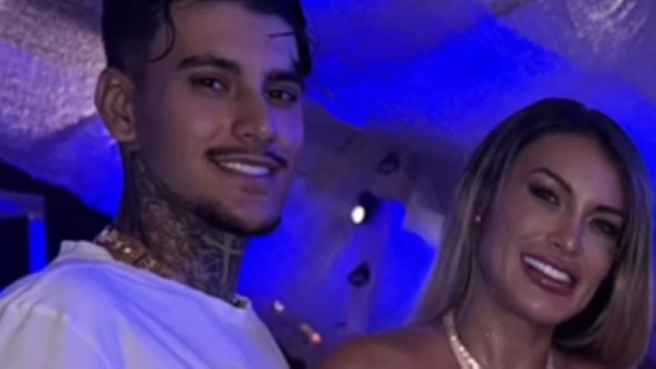 Andressa Urach grava vídeo adulto com o próprio filho