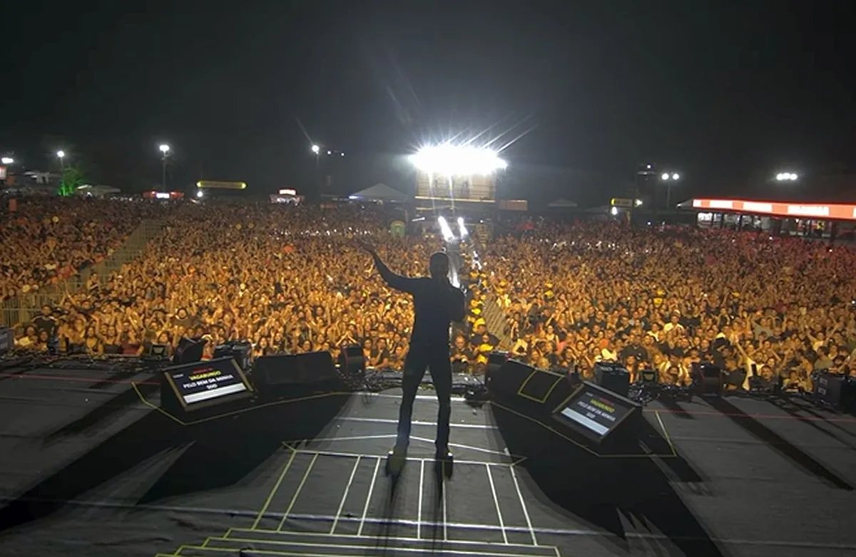 cantor está há 14 anos no TOP 15 Brasil