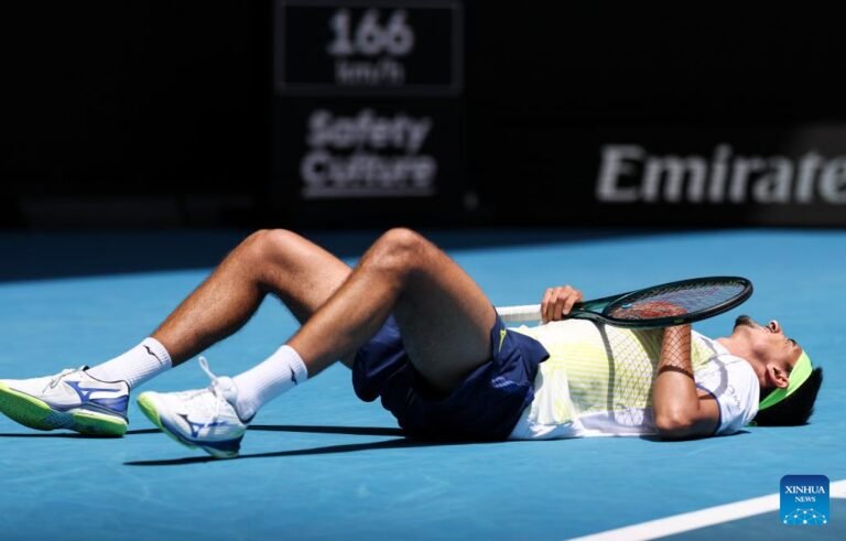 men's singles 2nd round match at Australian Open tennis tournament-Xinhua