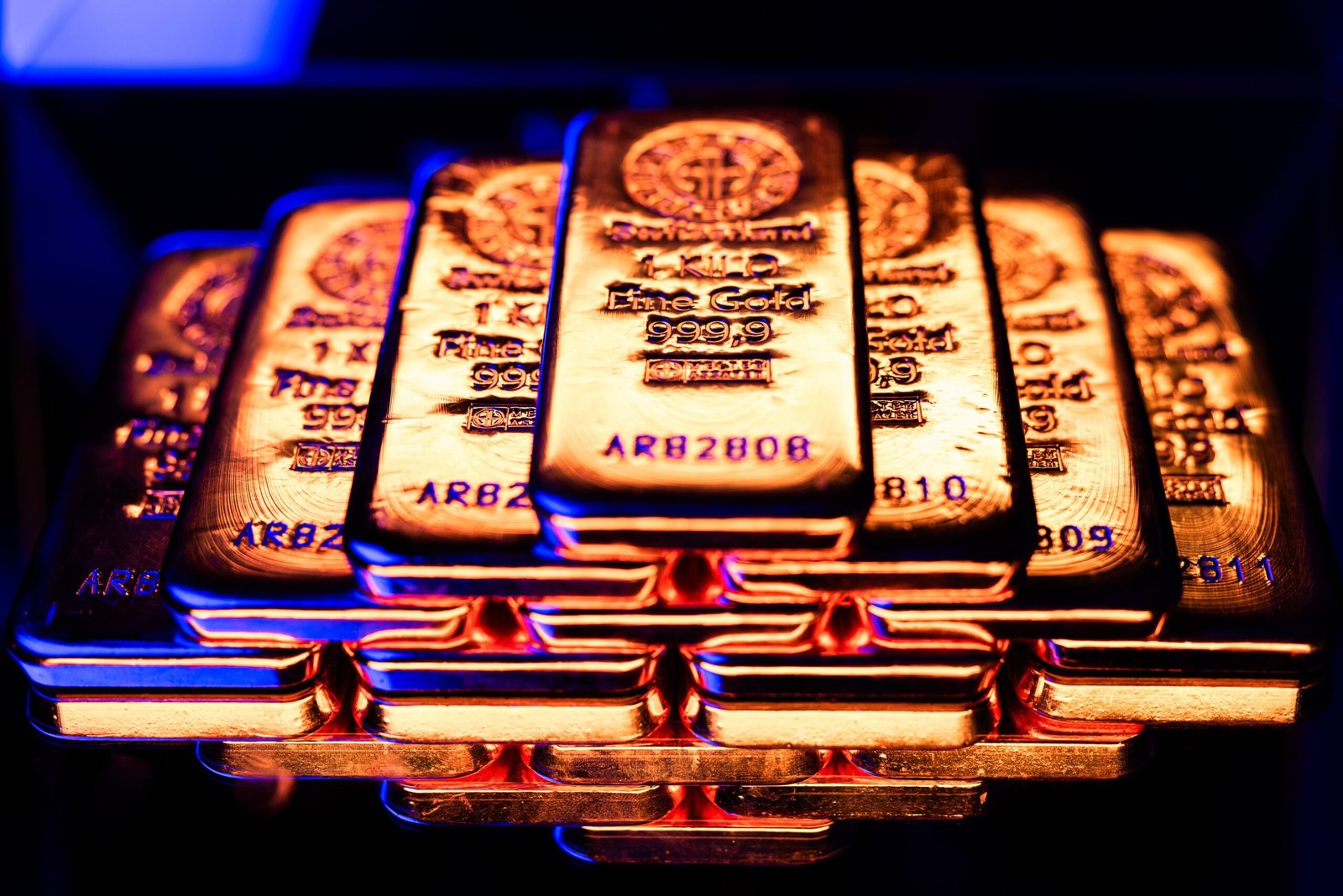 ouro ultrapassa US$ 5,5 mil em meio a ameaças de Trump contra o Irã