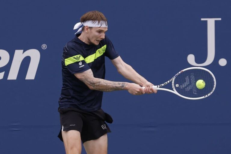 Alexander Bublik in action ahead of the Australian Open.