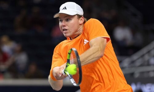 Alex Michelsen denies Valentin Vacherot at 'home tournament' Delray Beach | ATP Tour
