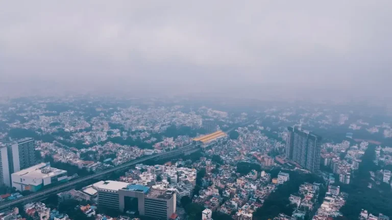 Bengaluru Weather Alert Today: Sunny Skies Ahead and Mist Likely in Early Hours