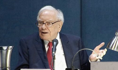 Berkshire Hathaway trims Apple stake, buys NYTimes stock in Buffett's last moves as CEO