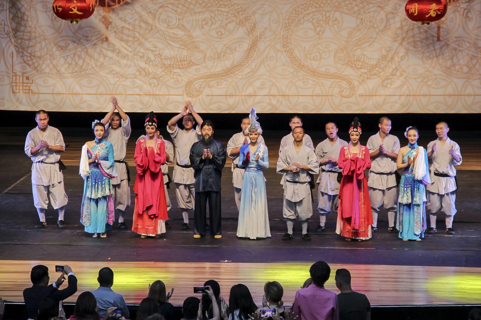 Bloco Asiático estreia no Carnaval de Curitiba com danças e artes marciais