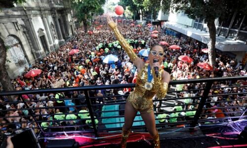 Bloco da Anitta, Mulheres de Chico e outros 18 cortejos animam o Rio neste sábado; confira a programação