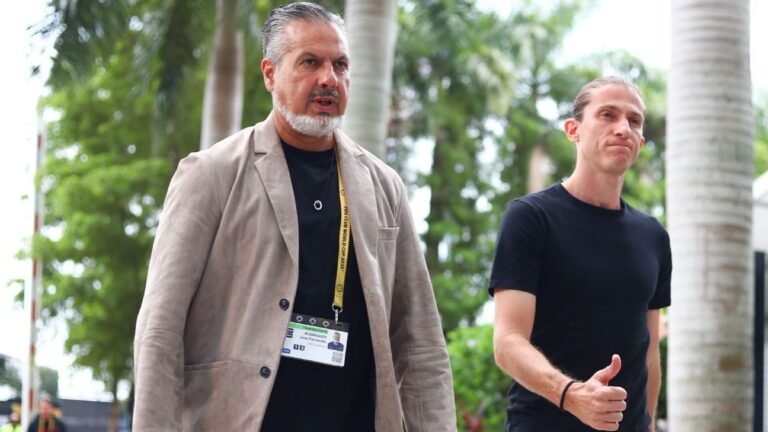 Boto diz que Flamengo está 'atento' ao mercado e abre o jogo sobre dificuldade para contratar: 'Problema é que atingimos nível muito alto'