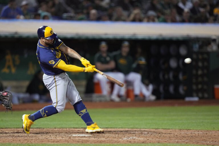 Brewers To Sign Gary Sánchez