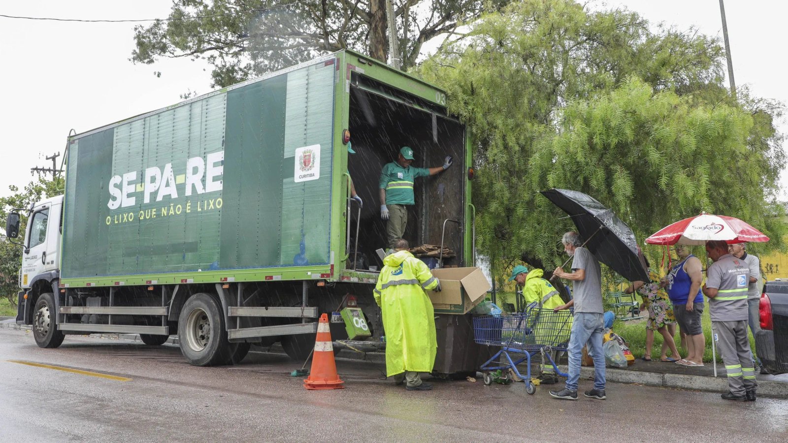 Câmbio Verde atende 16 pontos de Curitiba nesta terça-feira