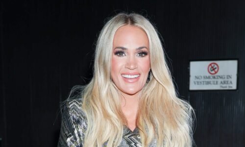 Carrie Underwood Loves Cleaning Toilets (Really)