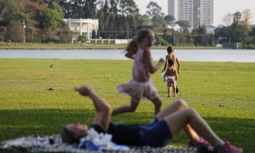 Cidade no Paraná registra 39,7°C e bate recorde em 2026