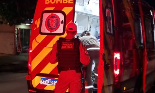 Colisão entre moto e Honda Fit deixa motociclista ferido no Parque São Paulo