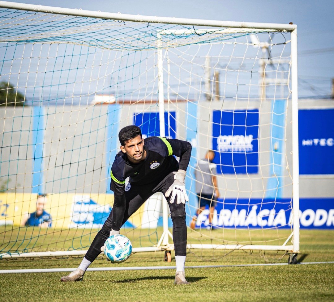 Confiança finaliza preparação e encara Dorense em jogo decisivo pelo Sergipano
