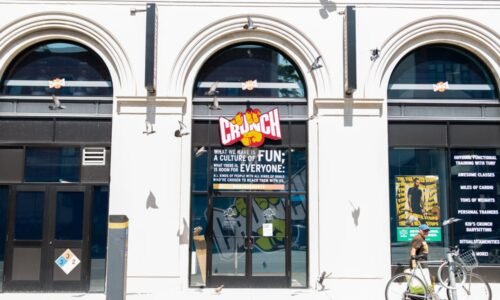 Crunch Faces Backlash After Leaked ICE Memo From Texas Franchise