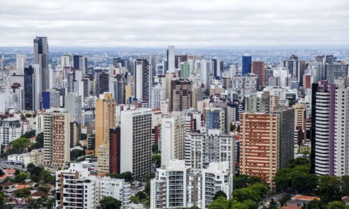 Curitiba amplia dispensa de alvarás para 1.200 categorias empresariais