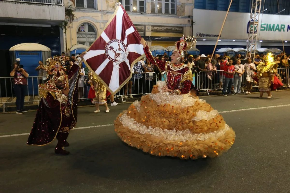Deixa Falar é a campeã do Carnaval de Curitiba 2026