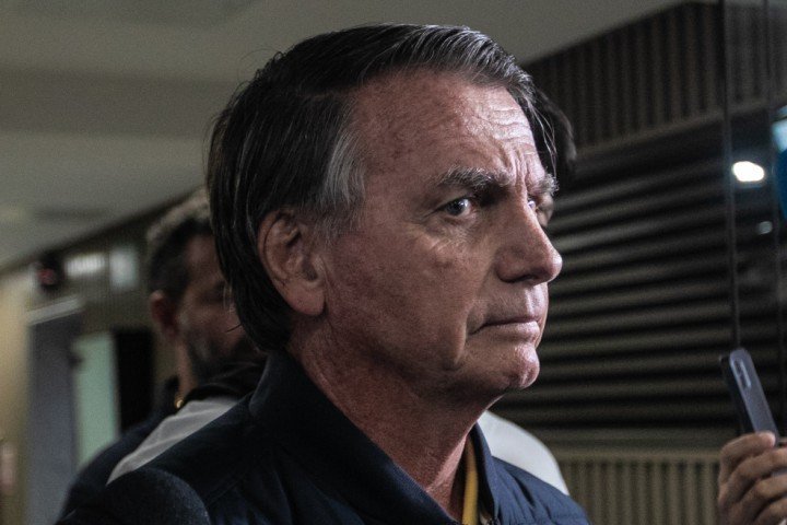Entenda o que é o ‘Estímulo Elétrico Craniano’, solicitado pela defesa de Jair Bolsonaro para tratar depressão e soluços
