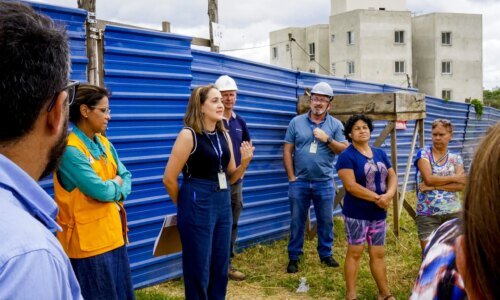Famílias visitam obras dos Residenciais Alfeneiros em Curitiba