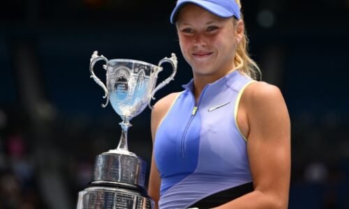 French focus pays off for Efremova in AO junior girls' final