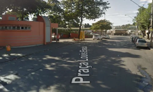 Homem é morto a tiros enquanto comia lanche em trailer, em Contagem