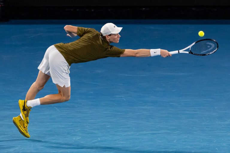 Jannik Sinner vs Jakub Mensik Odds, Picks & Prediction: Doha Quarterfinals