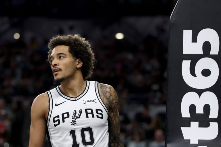 Jeremy Sochan trade saga ends in whimper, Spurs stand pat at NBA trade deadline
