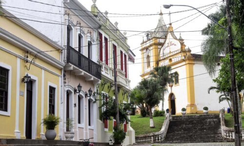 Litoral paranaense ferve com temperaturas acima de 38°C