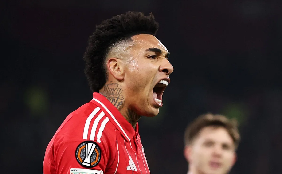 Nottingham Forest aceita vender Igor Jesus para o Flamengo com uma condição