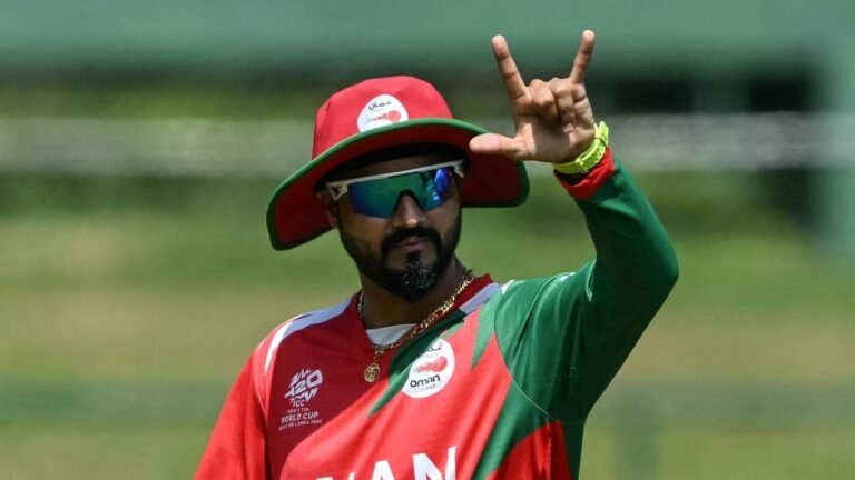 Oman make two changes and field; Little comes in for Ireland