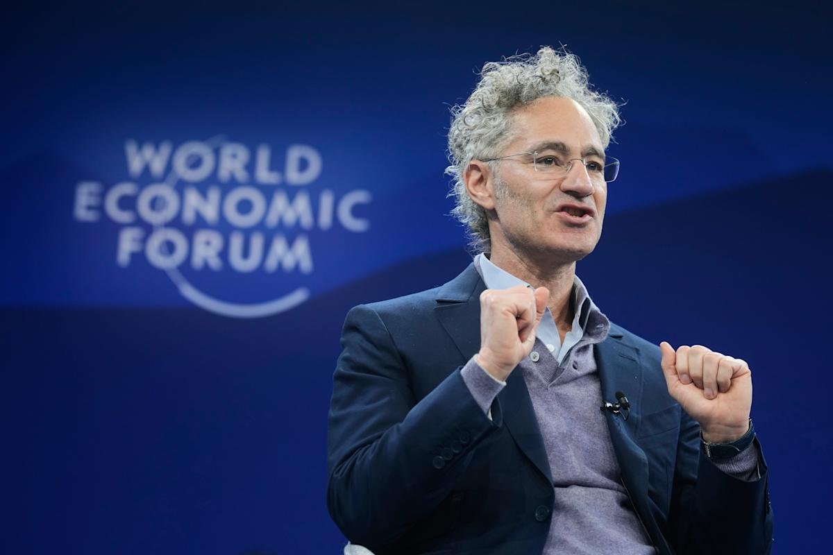 Palantir expected to see 'very strong' Q4 earnings report following stock sell-off