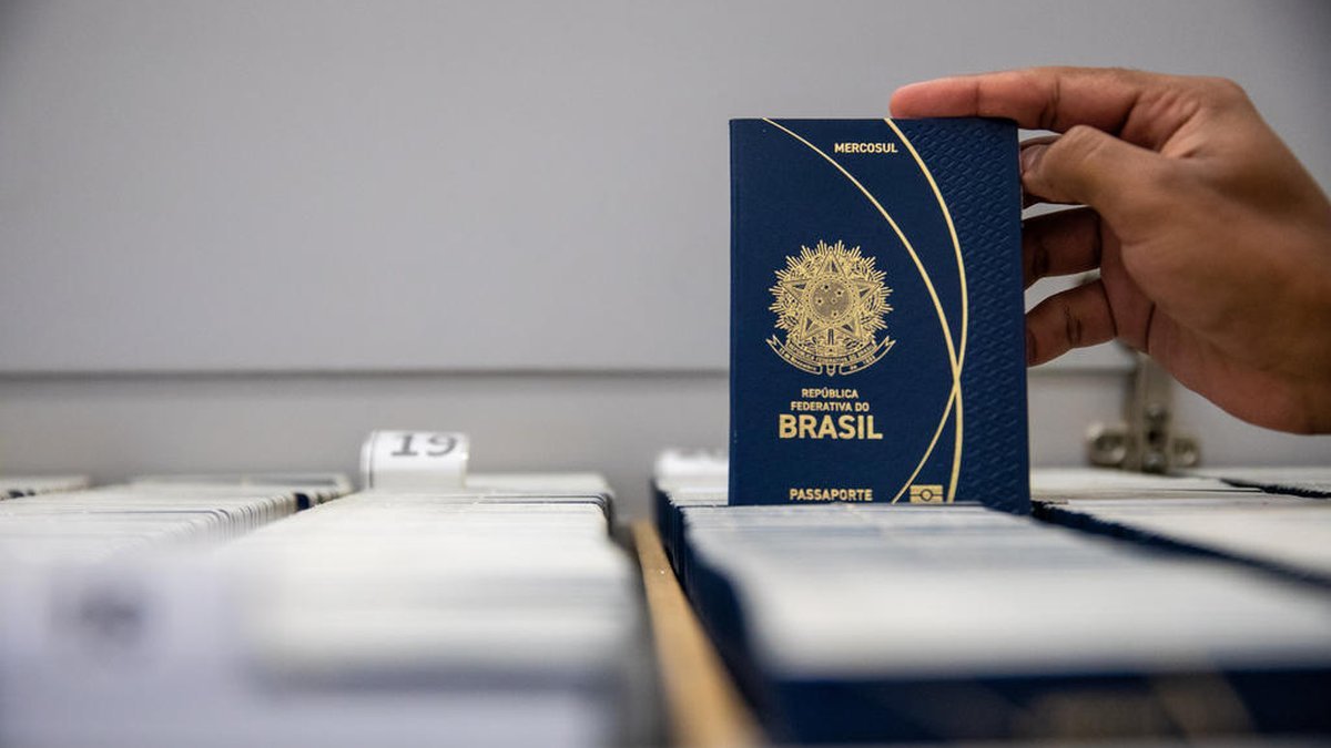 Prazo para emissão de passaporte aumenta em Porto Alegre