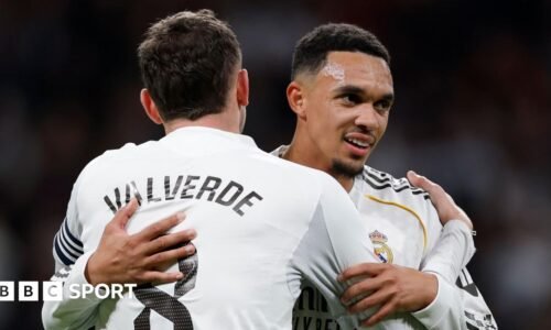Alvaro Arbeloa gesticulates on the sideline